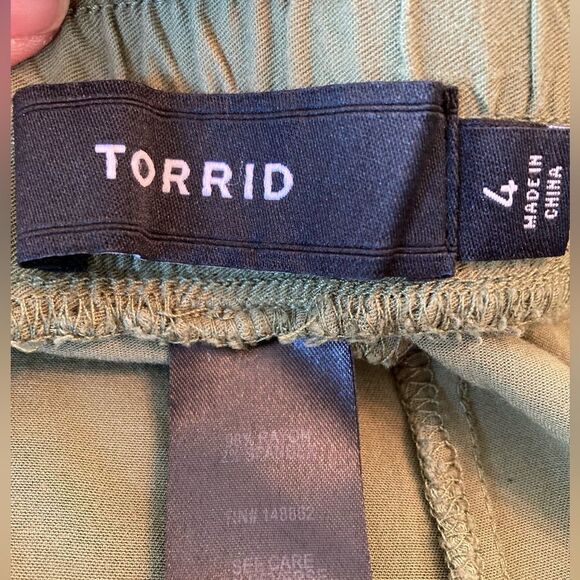 Torrid flowy pants w/ wide elastic drawstring waist and pockets EUC - Picture 6 of 8